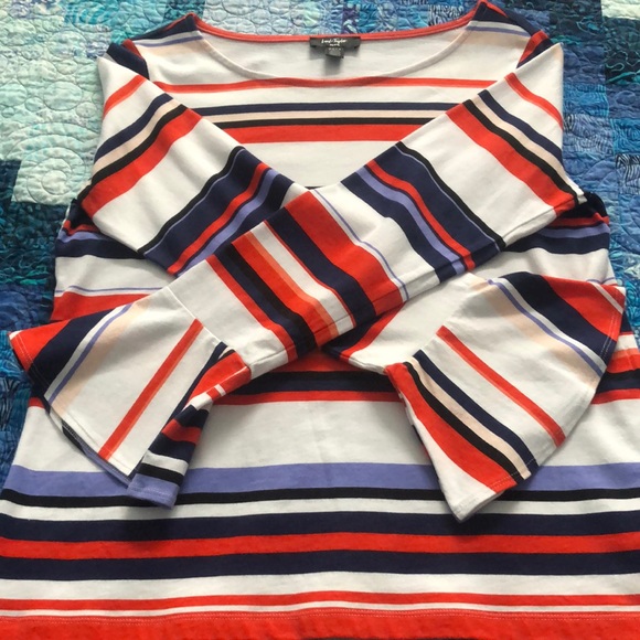 2/$25. Lord & Taylor long sleeve t-shirt Size LP - Picture 2 of 8